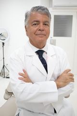 Dr. André Hazan
