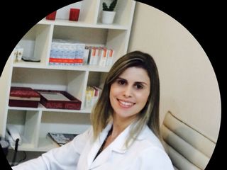 Dra. Aline Ribeiro Castro