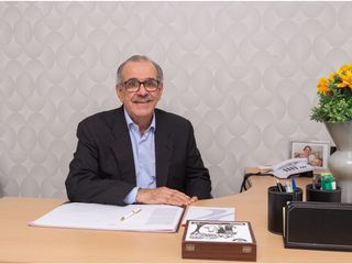 Dr. Carlos Homero Cabral